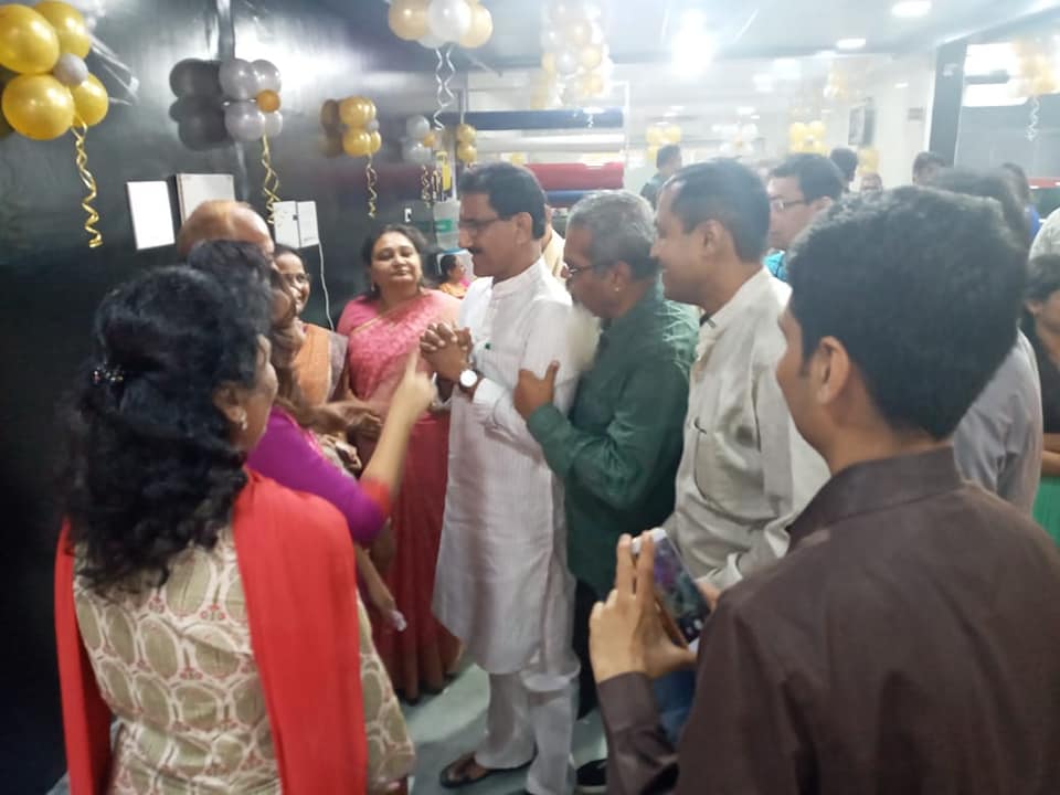 Shri Sunil Rane inaugurated the 'Xtreme Reflection' Car Care showroom located at New Link Road, IC Colony, Borivali West.