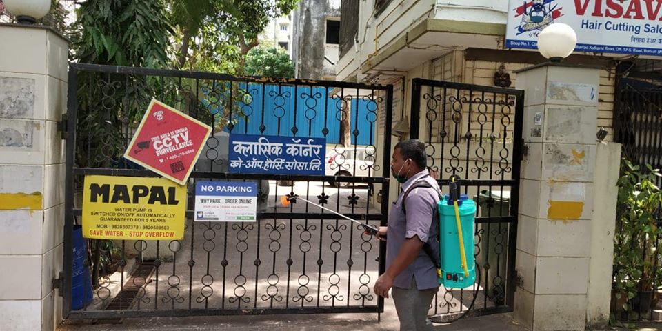 Pesticide fogging spray was used to disinfect the areas from Babhai Naka to Gorai Creek, Gorai 1 & 2, today with the help of fire brigade. Other areas of Borivali constituency are also being sanitized daily.