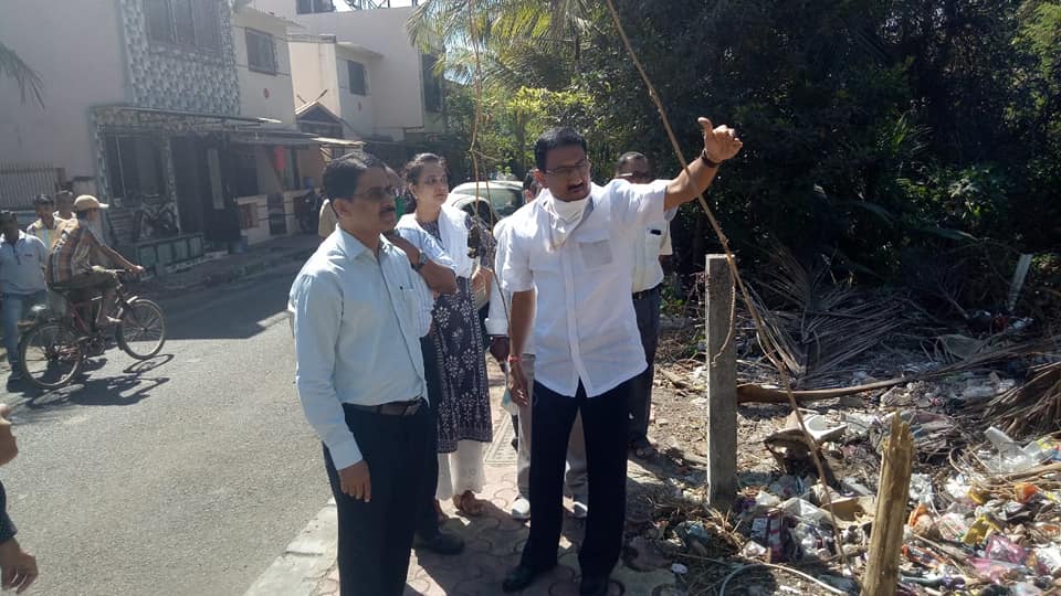 Shri. Sunil Rane made a visit to Charkop Sector 8 with DMC Mr. Vishwas Shankarwar, MCGM officers of R/Central Ward, and a few local residents to examine and take an update of the Sewage Treatment Plant, in order to save fresh water and make the use of rec