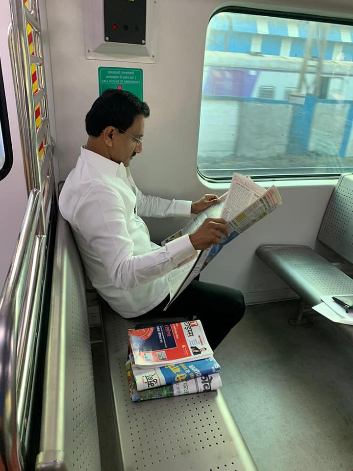 Shri. Sunil Rane after successfully completing yesterday's program, all set for the Aakashvani interview! Boarded the 7:54 train from Borivali to Churchgate for the interview, met a few NSS students of Atharva college at Borivali station.