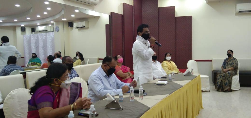 Shri Sunil Rane attended the meeting of BJP activists in Borivali, today. Discussed regarding the upcoming plans and developmental work to be done in Borivali Constituency along with the next plan of action of Bhartiya Janta Party, Borivali.