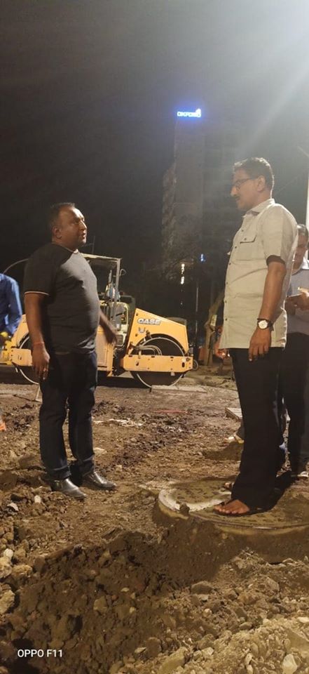 Took a night round around Charkop, Sector 8, and instructed the contractor to expedite the road work to reduce the inconvenience caused to the citizens.