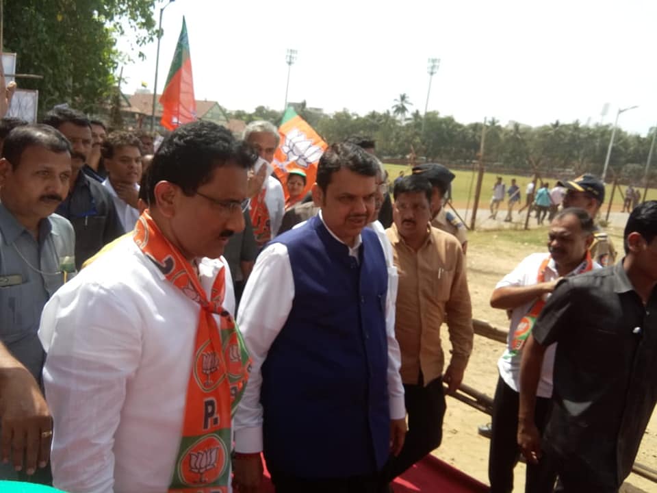 Shri Sunil Rane stood at the protest against the current Government, lead by the leader of Opposition, Hon' Devendra Ji Fadnavis and BJP Mumbai President, Shri Mangal Prabhat Lodha Ji, to address the issues of the state with respect to increasing violence