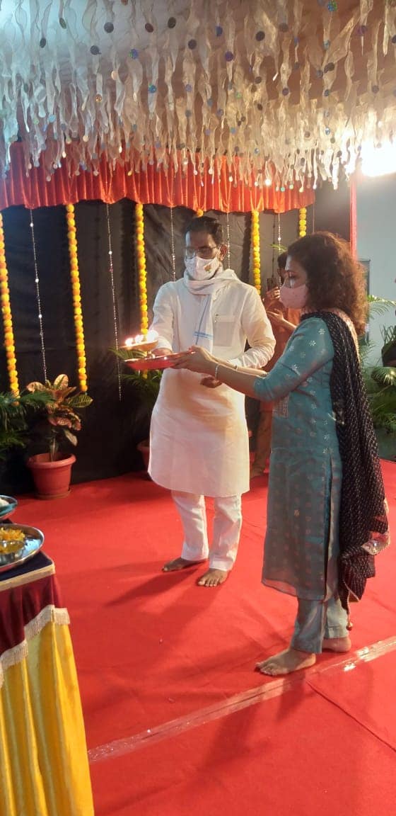 Shri Sunil Rane visited Atharva College today to seek blessings of Atharvacha Raja. May the blessings of Lord Shri Ganesh always be upon us. May there be joy and prosperity all over.