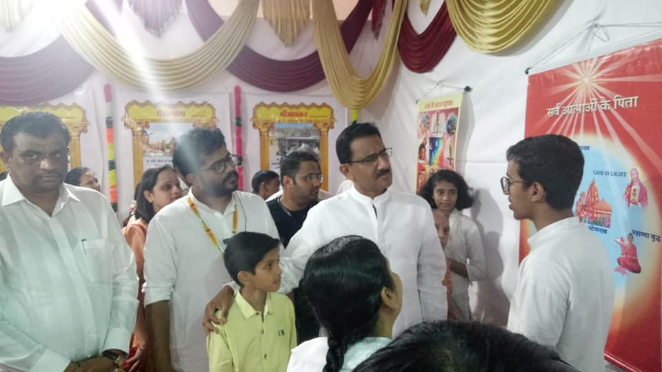 Shri Sunil Rane attended the Mahashivratri Program organized by the Bramha Kumaris, at Gorai 2 area of the Borivali Constituency and interacted with the citizens.