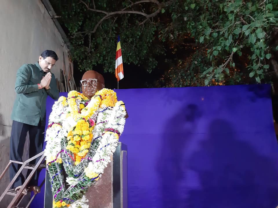Shri. Sunil Rane Worli attending Babasaheb Ambedkar Bhavan and offering wreaths.
