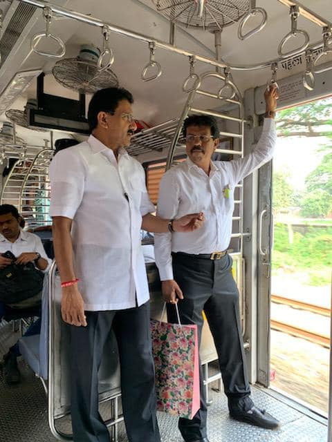 Shri. Sunil Rane after conducting meetings in Borivali with BMC & Police Officials, took a tea break with my team and left to attend meetings scheduled in Dadar